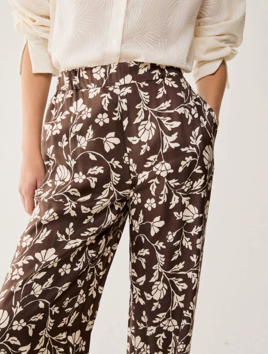 Pantaloni ampi in twill fluido