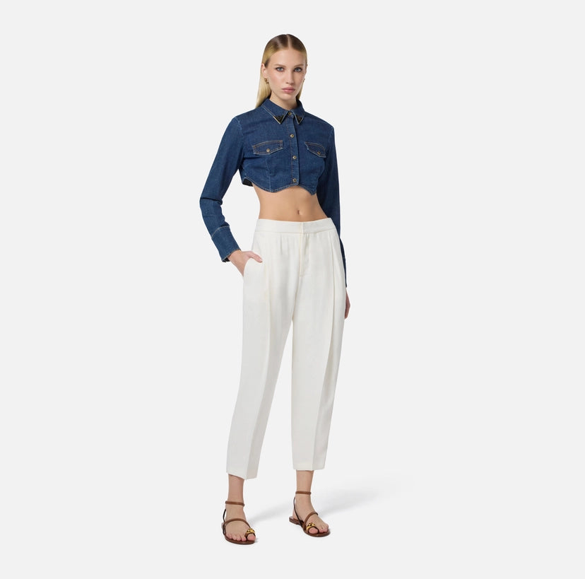 Camicia cropped in denim con dettagli logo
