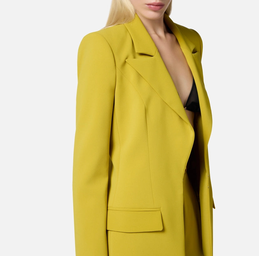 Tailleur in crêpe con decorazione logo