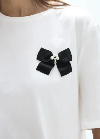 T-SHIRT CON FIOCCO