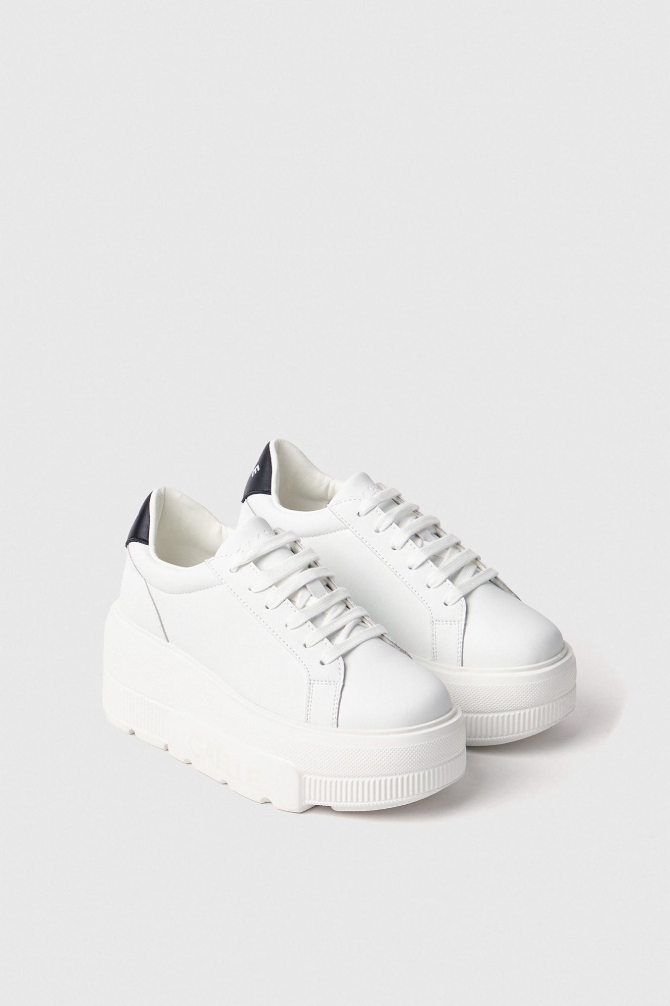Sneakers addict plateau