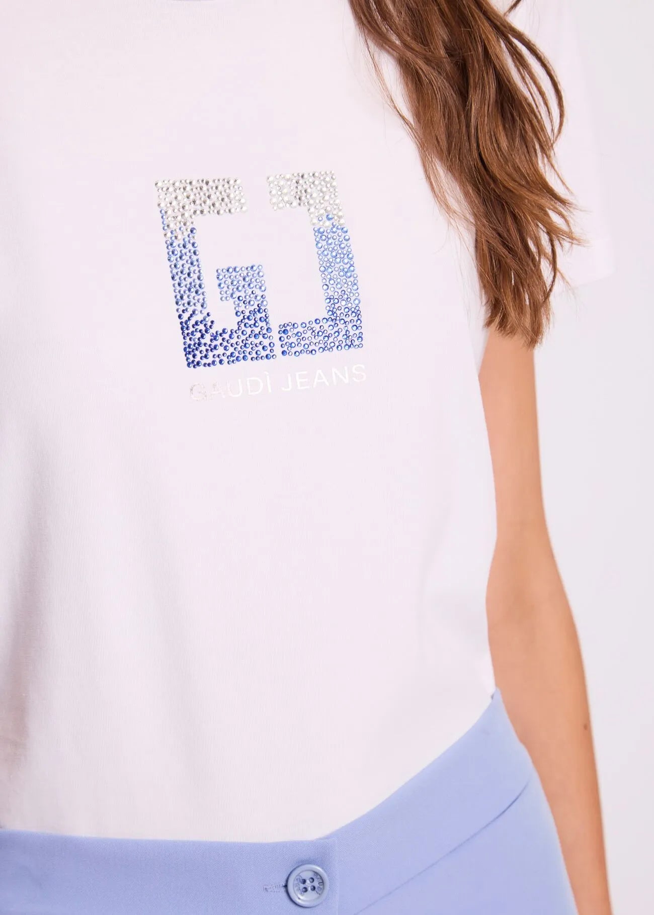 T-shirt azzurra da donna con logo e strass