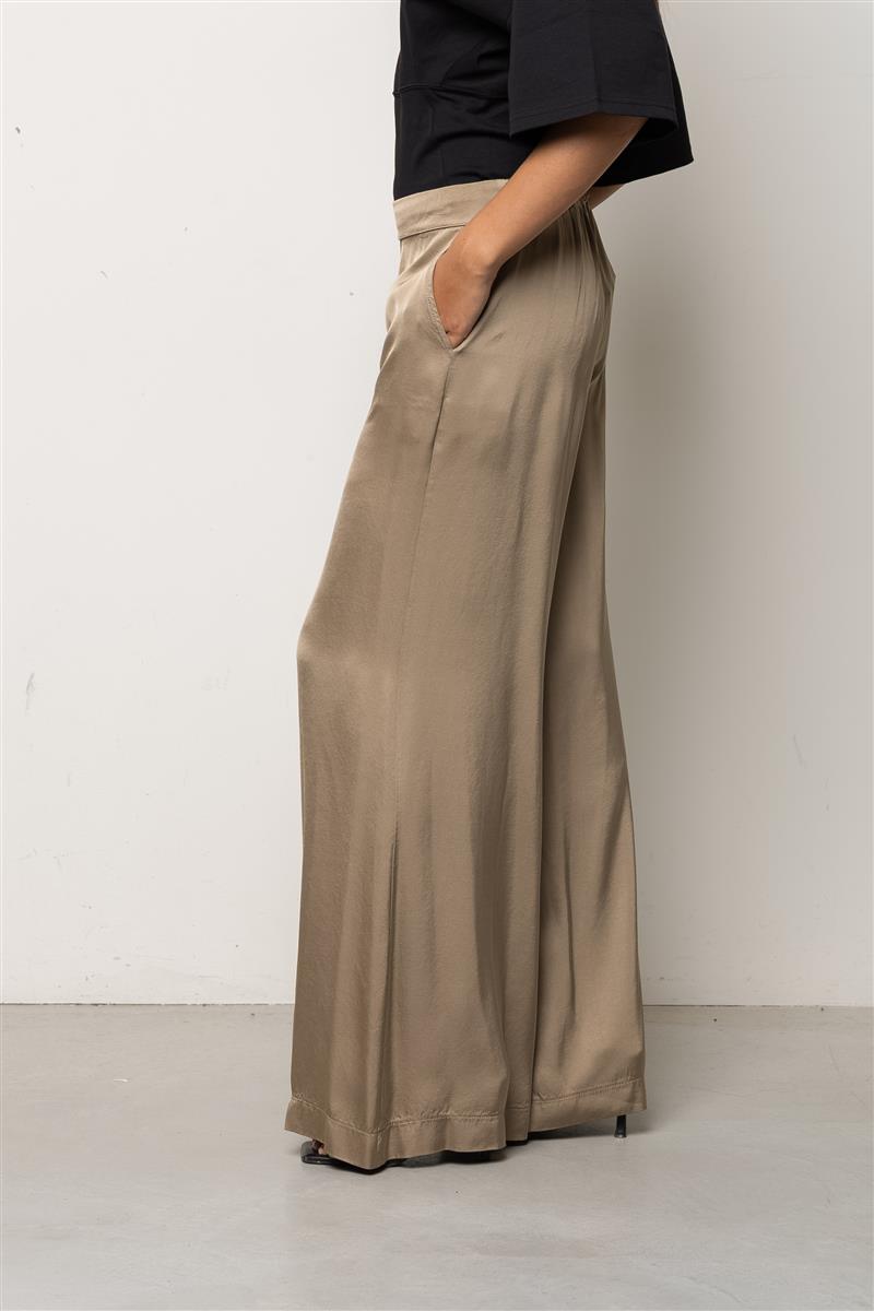 Pantalone in raso