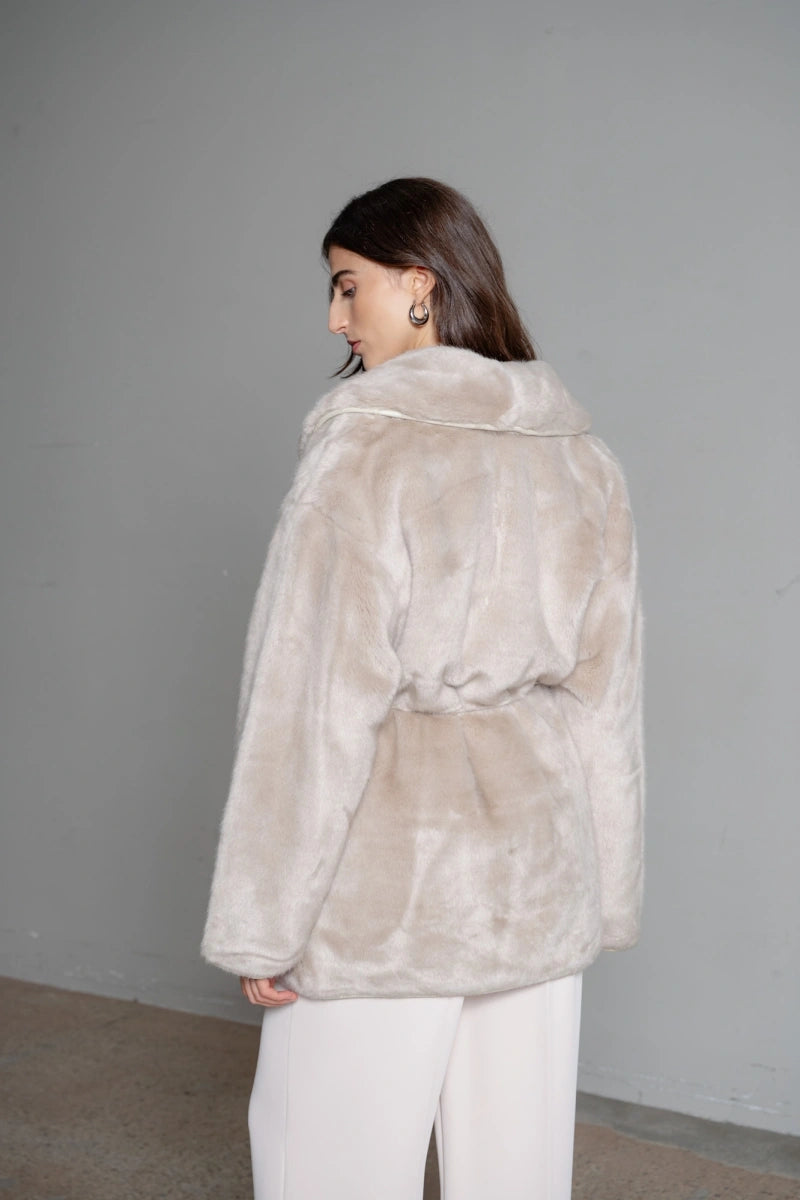 Cappotto corto con cintura