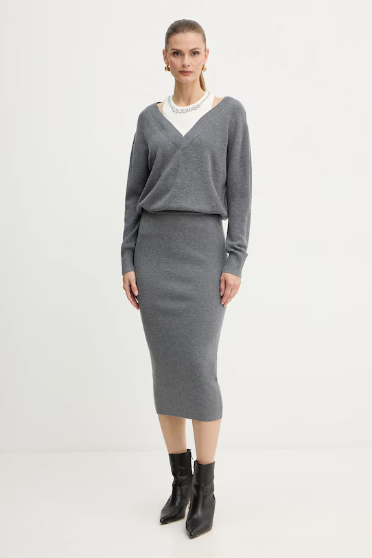 Abito in maglia con ricami gioiello