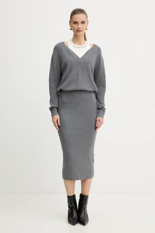 Abito in maglia con ricami gioiello