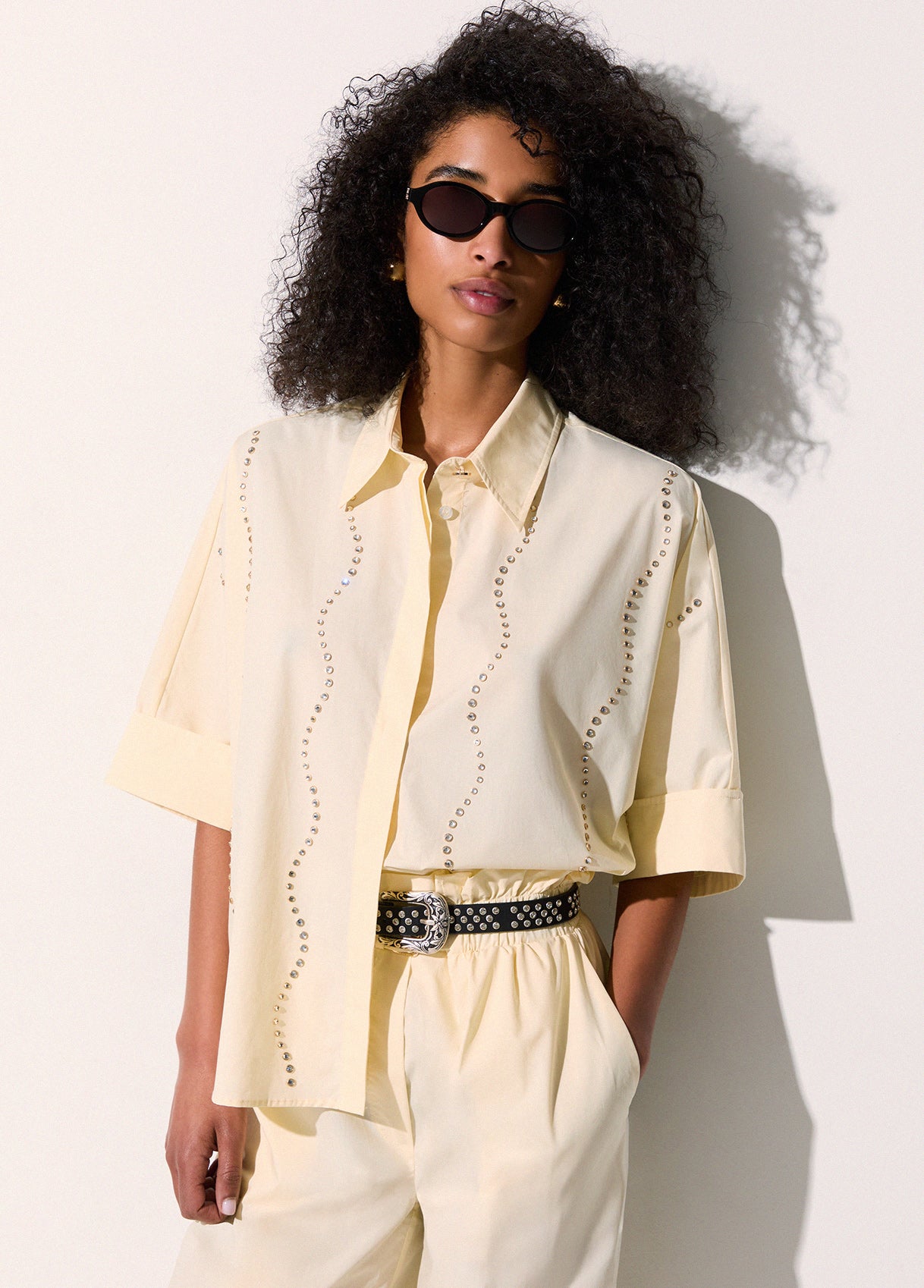 Camicia con applicazioni gioiello