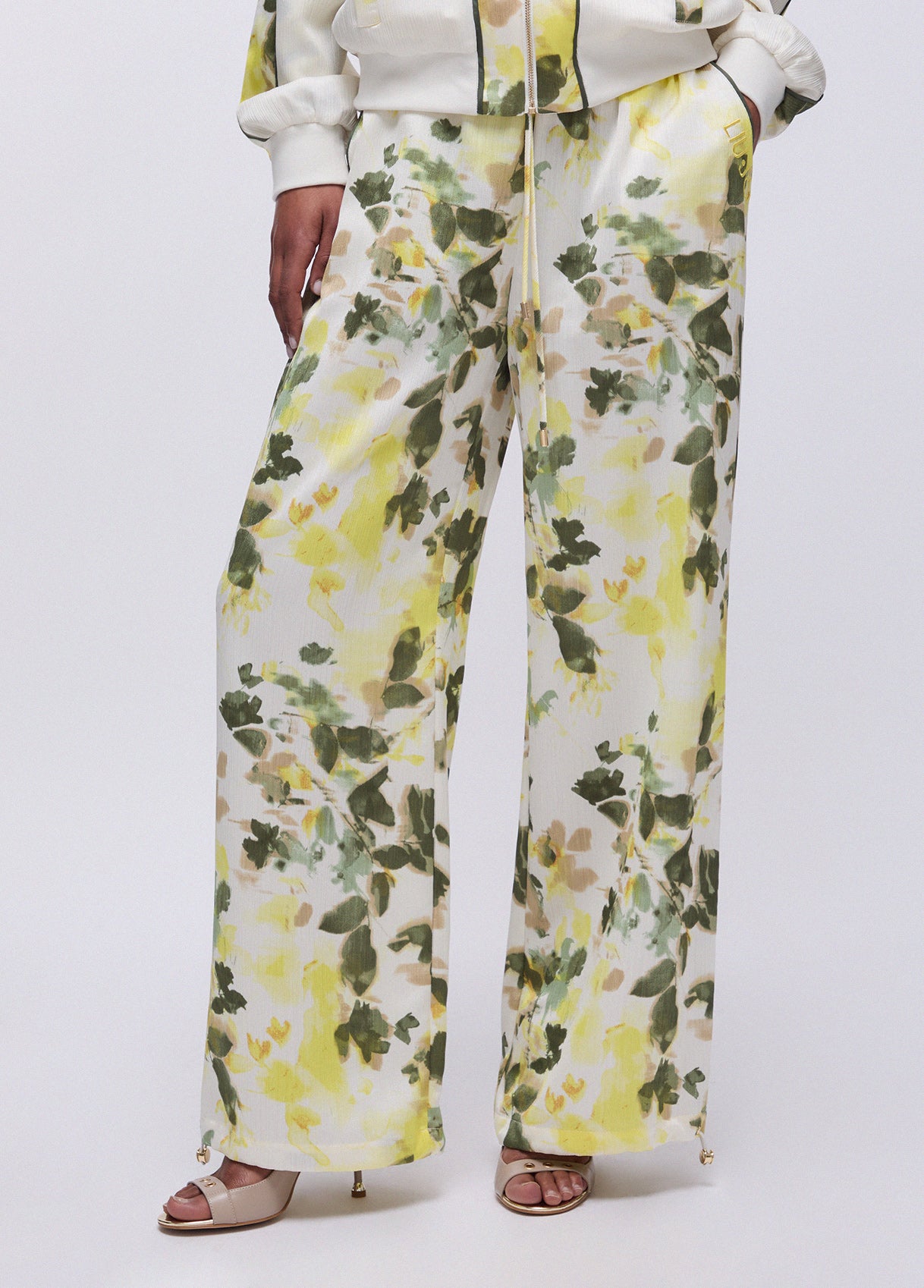 Pantaloni in raso stampato