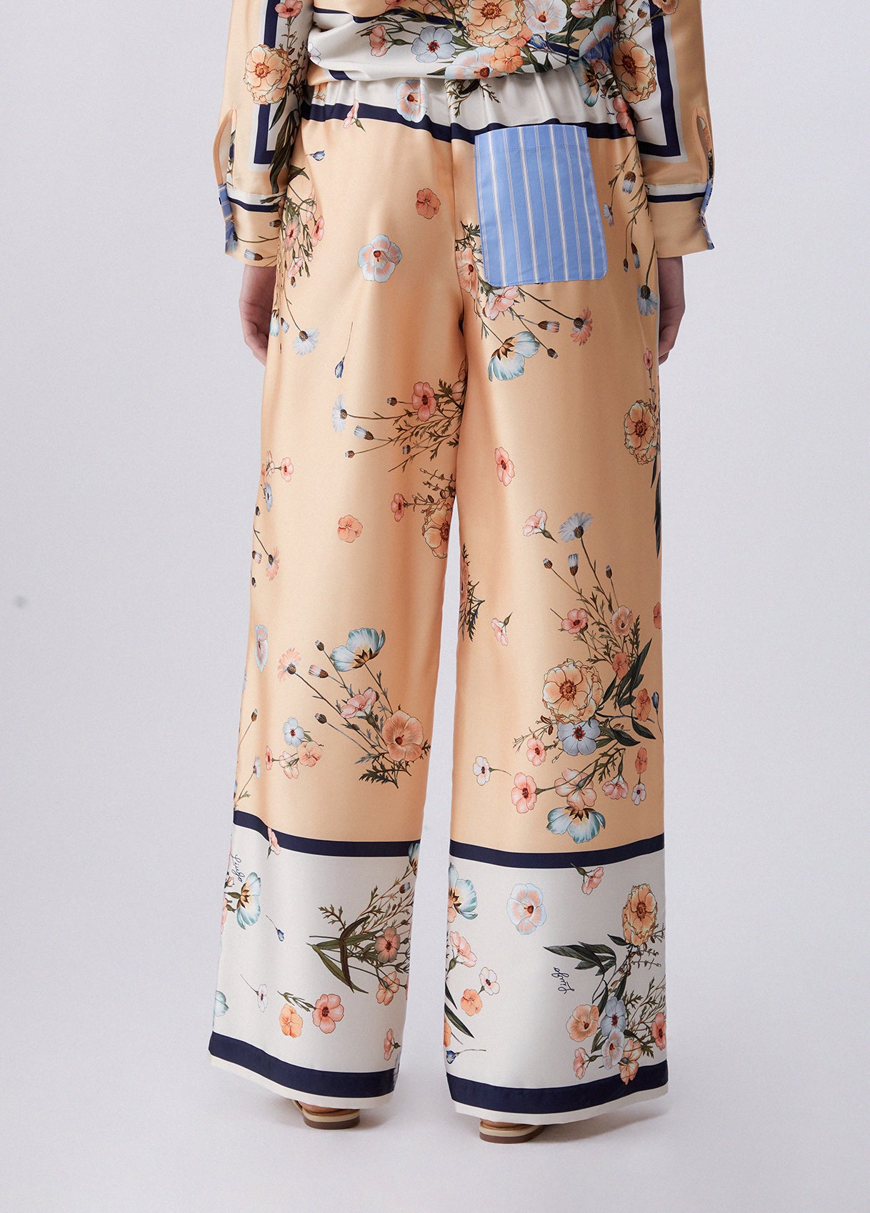 Pantaloni in twill stampato