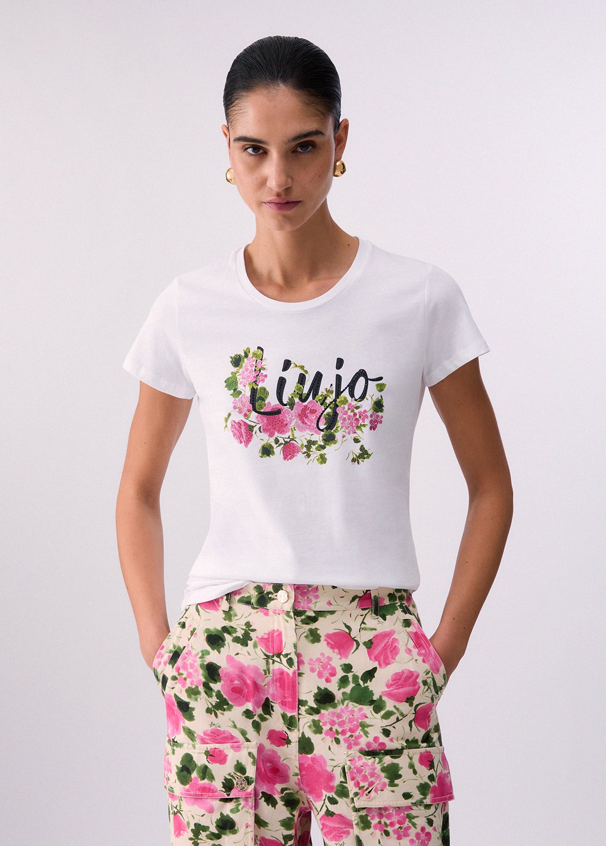 T-shirt con stampa e strass