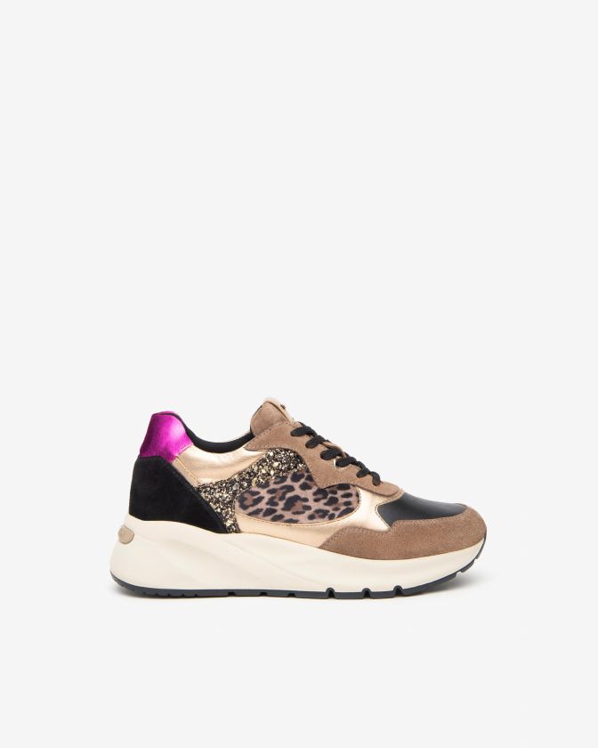 Sneakers In Camoscio