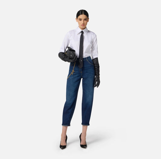 Jeans con catena gioiello