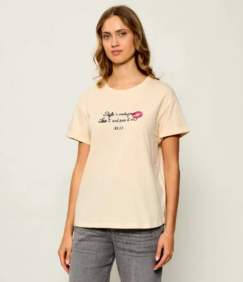 T-SHIRT CON SCRITTA