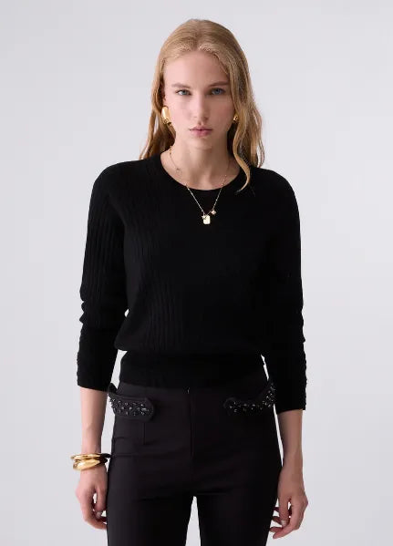 MAGLIA CON STRINGHE