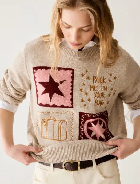MAGLIA CON GRAFICHE E RICAMI