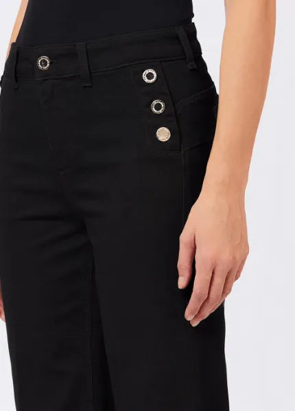 JEANS FLARE CON BOTTONI