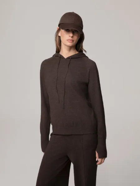 MAGLIA CON CAPPUCCIO