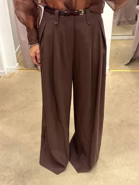 PANTALONE CON CINTA