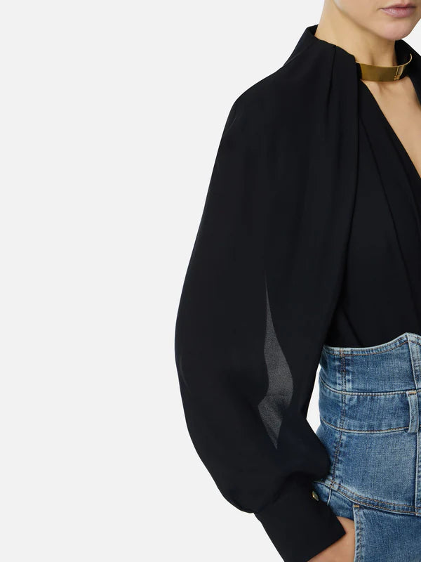 Camicia con scollo a V